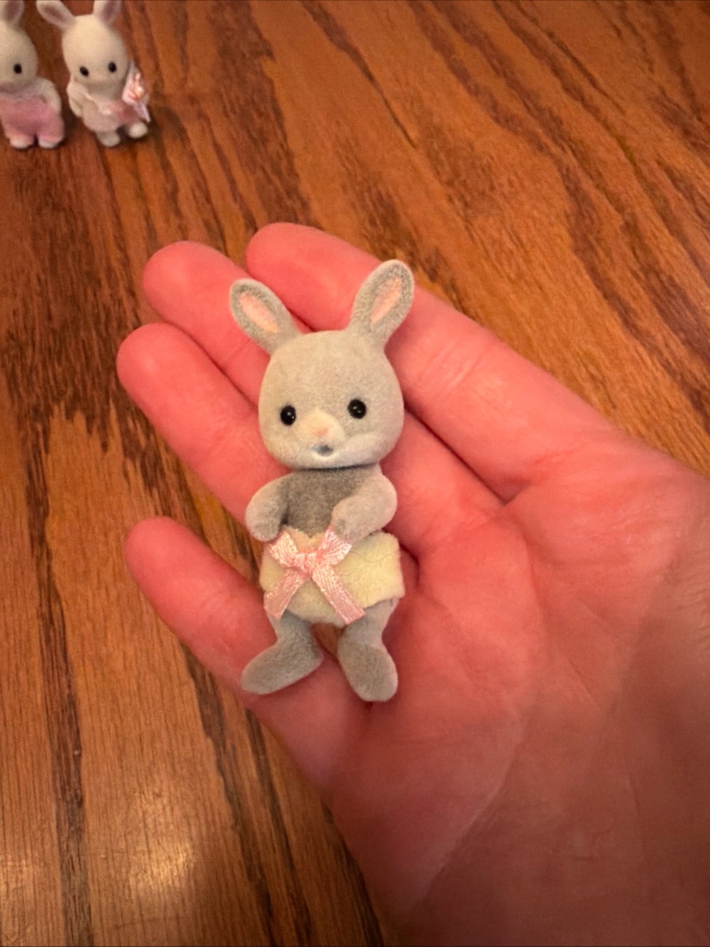 Calico critters/sylvanian Families baby bunny gray open mouth
